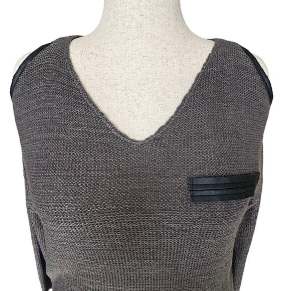 Daytrip Cold Shoulder Sweater Charcoal Gray, Women’s XS - Picture 6 of 7